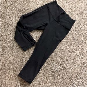 Black crop lululemon legging